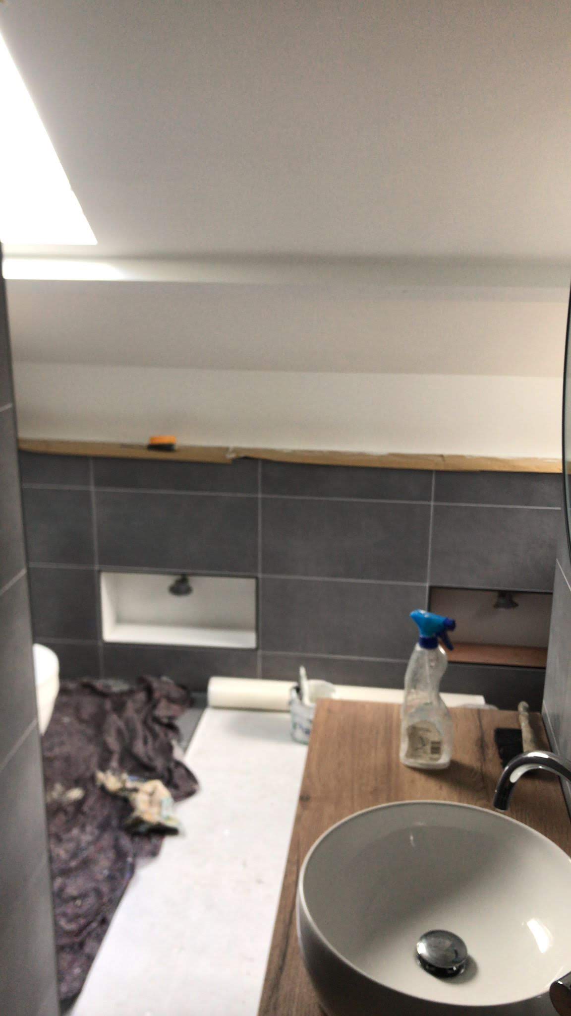 Badkamer Grijs & Eiken · tijdens