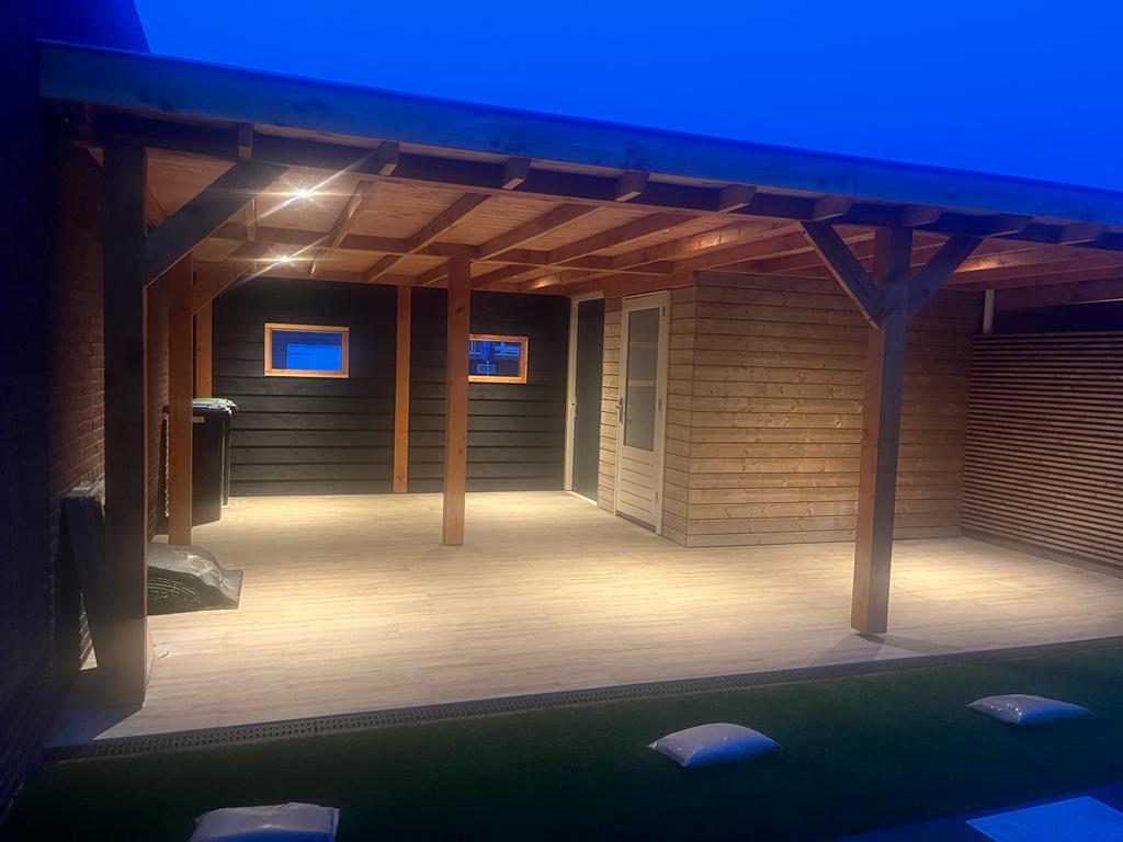 Overkapping met Verlichting · na
