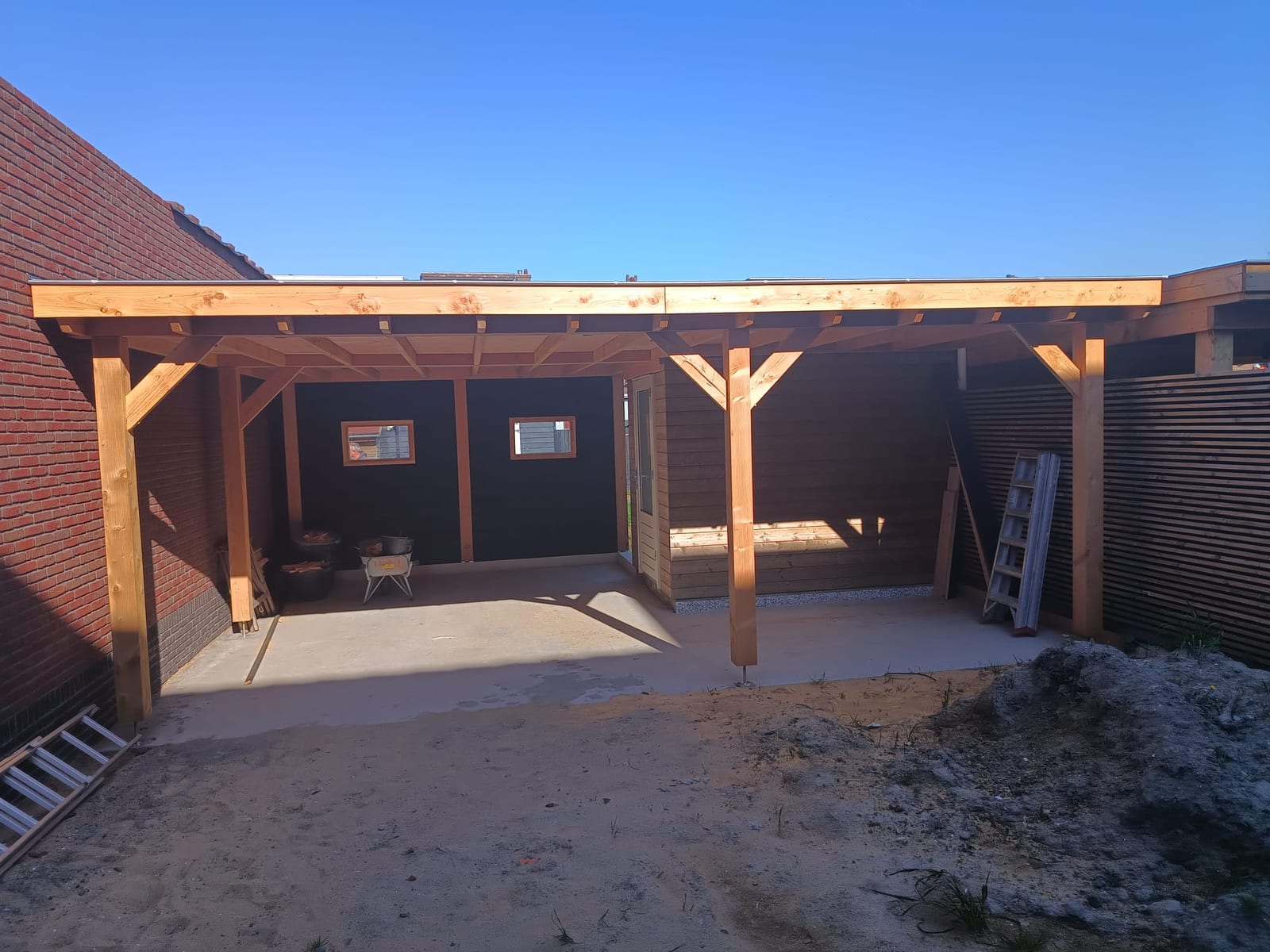 Overkapping & Tuinhuis · tijdens